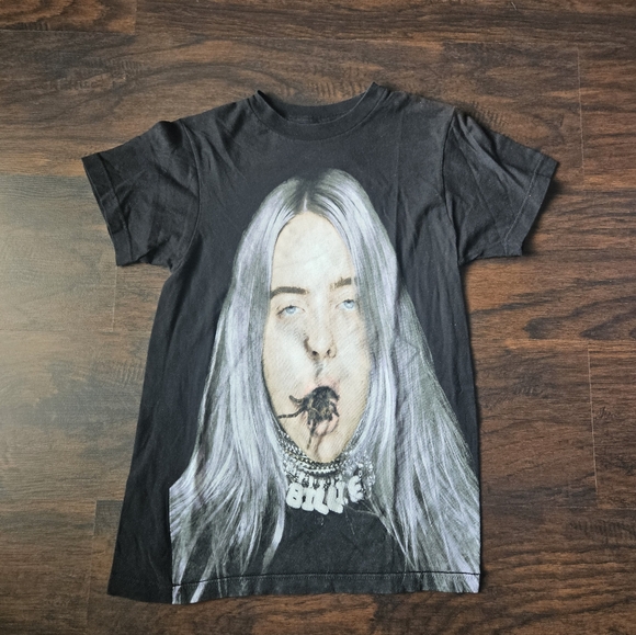 Billie Eilish Black Spider In Mouth Concert T-Shirt - Picture 1 of 3